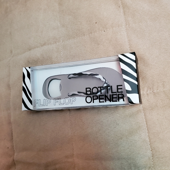 NWOT Flip Flop Bottle Opener - Zebra  by Wild Eye Designs - Picture 2 of 4